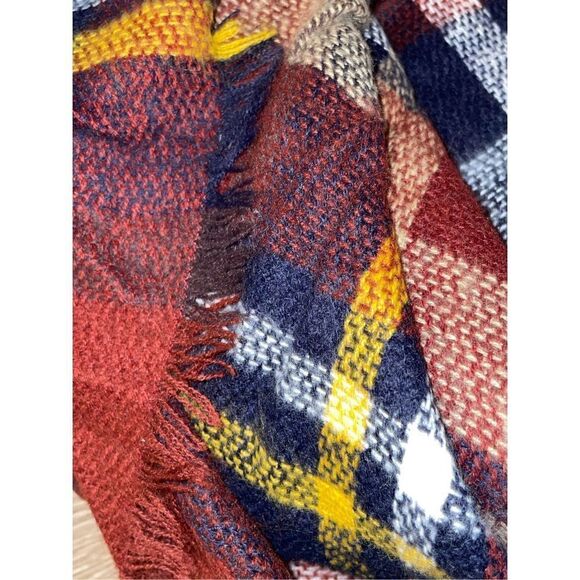 Plaid Oversized Blanket Scarf - Picture 10 of 14